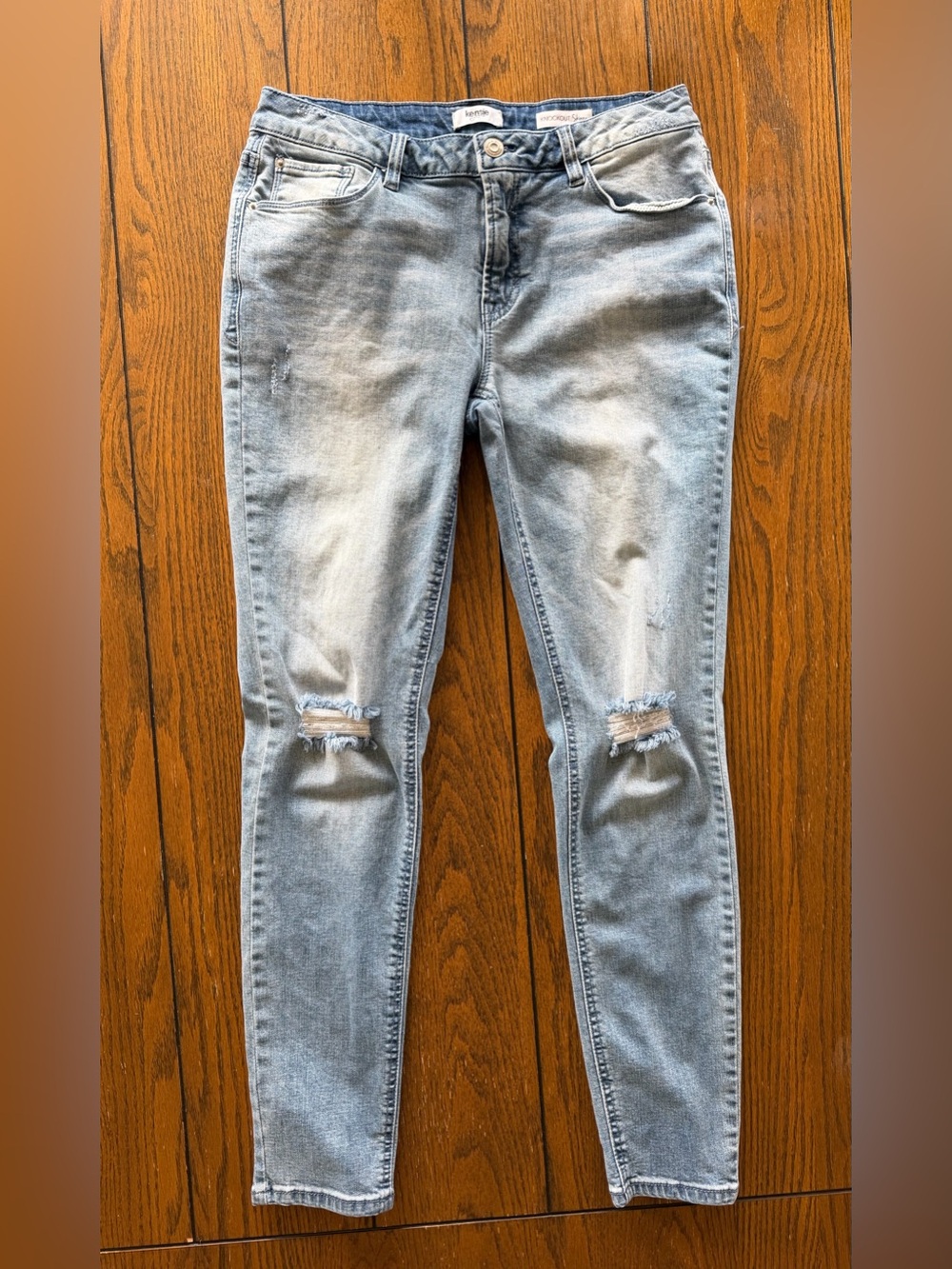 Kensie Light Wash Ripped Skinny Jeans